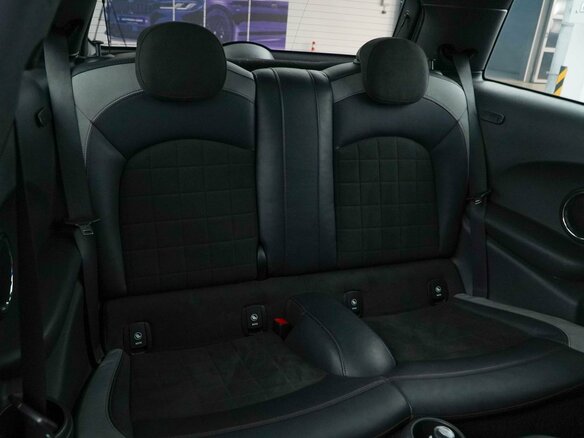 2019 Mini Hatch JCW III (F55/F56) Рестайлинг, серый - вид 6