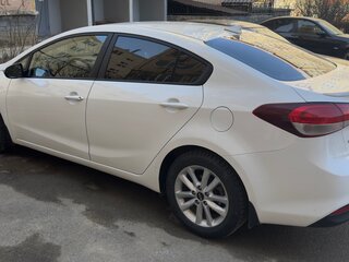 2018 Kia Cerato III Рестайлинг (Classic), белый, 1290000 рублей, вид 3