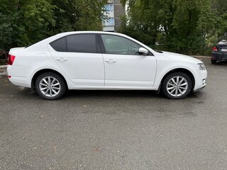 2013 Skoda Octavia III (A7), белый, 1370000 рублей, вид 2