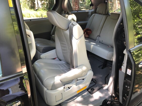 2012 Toyota Sienna III, чёрный, 2535000 рублей - вид 39