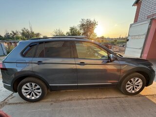 2021 Volkswagen Tiguan II Рестайлинг, серый, 3000000 рублей, вид 2