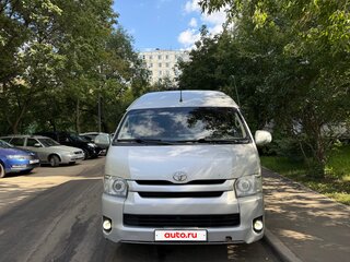 2015 Toyota HiAce H200 Рестайлинг, серебристый, 3250000 рублей, вид 1