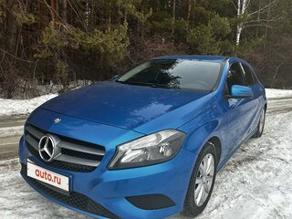 2014 Mercedes-Benz A-Класс 180 III (W176), голубой, 1200000 рублей, вид 1