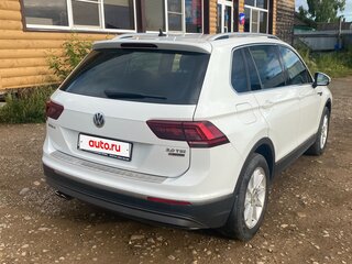 2017 Volkswagen Tiguan II, белый, 2500000 рублей, вид 3