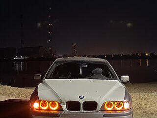 2000 BMW 5 серии 523i IV (E39), серебристый, 1000000 рублей, вид 4