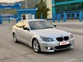 2006 BMW 5 серии 525i V (E60/E61), серебристый, 950000 рублей