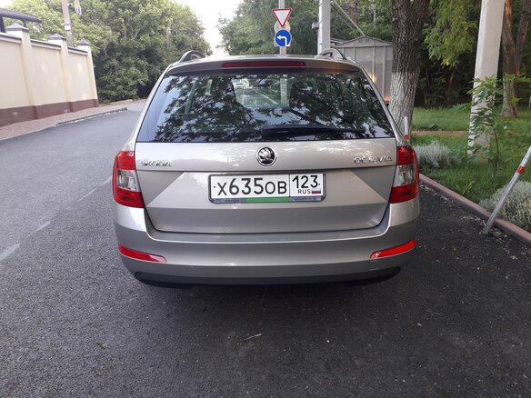 2014 Skoda Octavia III (A7), бежевый, 1690000 рублей - вид 3