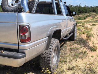2000 Dodge RAM II (BR/BE), серебристый, 2500000 рублей, вид 2