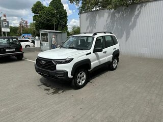 2026 Lada (ВАЗ) Niva Travel I Рестайлинг, белый, 1598000 рублей, вид 3