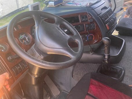 2001 DAF XF 95, белый, 1900000 рублей, вид 2