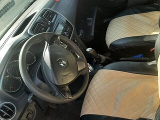 2015 Renault Logan II, белый, 650000 рублей, вид 2