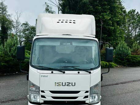 2020 Isuzu Elf (N-series), белый, 3100000 рублей, вид 1