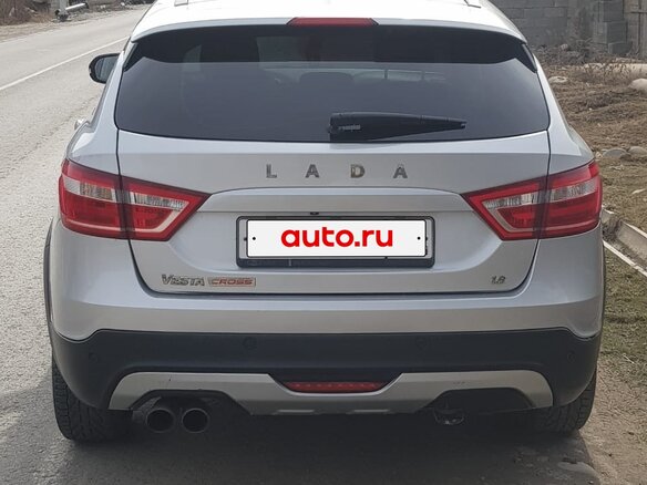 2019 Lada (ВАЗ) Vesta SW Cross I, серебристый, 900000 рублей - вид 1
