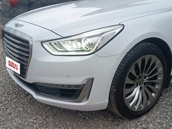 2017 Genesis G90 I, белый, 2500000 рублей - вид 14