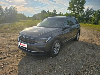 2021 Volkswagen Tiguan II Рестайлинг, серый, 2800000 рублей, вид 1
