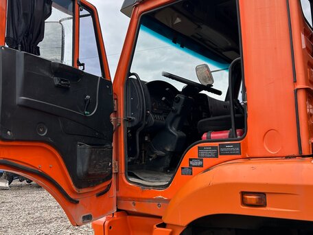 2012 КамАЗ 6520, оранжевый, 1650000 рублей, вид 5