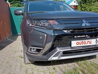 2021 Mitsubishi Outlander III Рестайлинг 3, серый, 3999000 рублей, вид 3