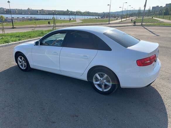2012 Audi A4 IV (B8) Рестайлинг, белый, 1150000 рублей - вид 2