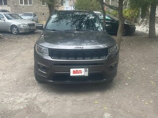 2020 Jeep Compass II, серый, 1800000 рублей, вид 2