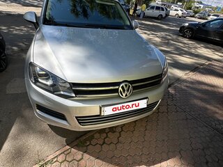 2014 Volkswagen Touareg II, серебристый, 2500000 рублей, вид 1