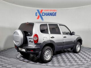 2012 Chevrolet Niva I Рестайлинг, серебристый, 307000 рублей, вид 3