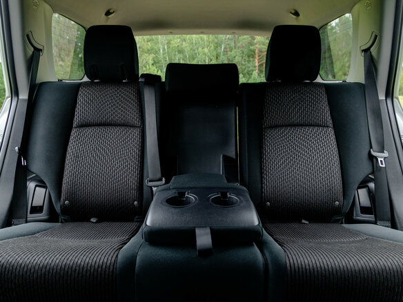 2022 Toyota 4Runner V Рестайлинг, серебристый, 8590000 рублей - вид 21