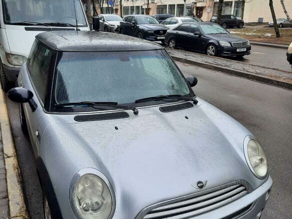2005 Mini Hatch Cooper I (R50), серебристый, 461723 рублей - вид 4