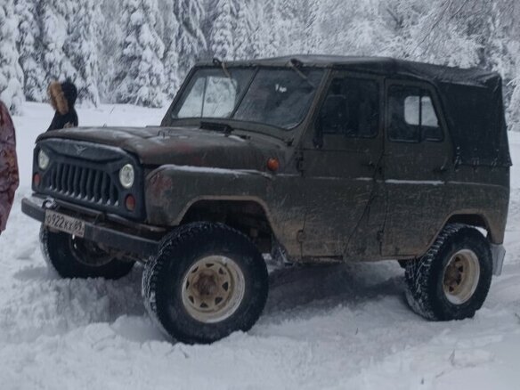 1992 УАЗ 31512, зелёный, 300000 рублей