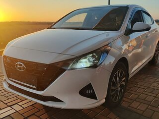 2021 Hyundai Solaris II Рестайлинг, белый, 1850000 рублей, вид 2