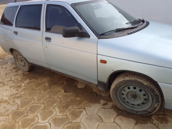 2004 Lada (ВАЗ) 2111, серебристый, 200000 рублей - вид 3