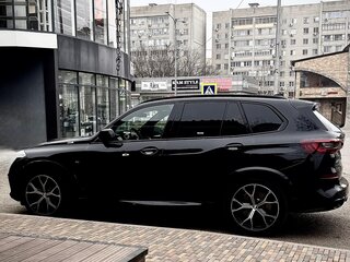 2021 BMW X5 30d IV (G05/G18), чёрный, 8500000 рублей, вид 4