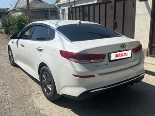 2020 Kia Optima IV Рестайлинг, белый, 2150000 рублей, вид 4