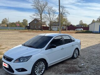 2011 Ford Focus II Рестайлинг, белый, 585000 рублей, вид 1