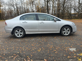 2008 Honda Civic VIII, серебристый, 800000 рублей, вид 4