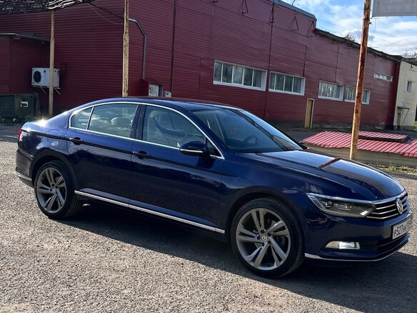 2017 Volkswagen Passat B8, синий - вид 5