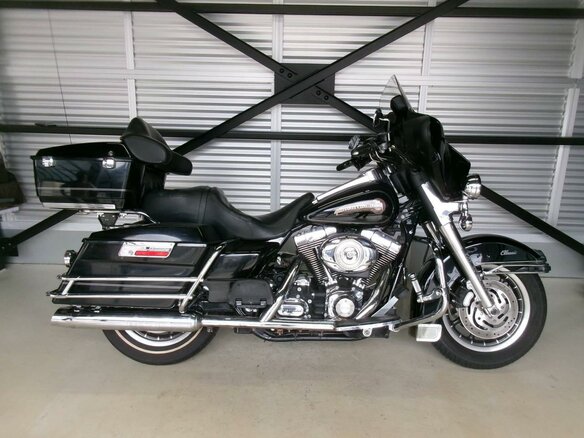 2006 Harley-Davidson Electra Glide, чёрный, 899000 рублей - вид 1
