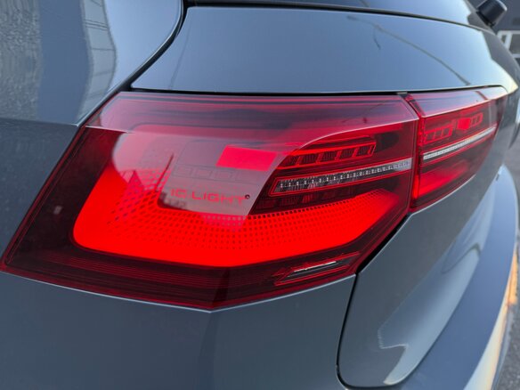 2021 Volkswagen Golf GTI VIII, серый, 3950000 рублей - вид 10
