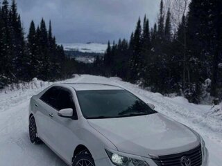 2013 Toyota Camry VII (XV50), белый, 1500000 рублей, вид 2