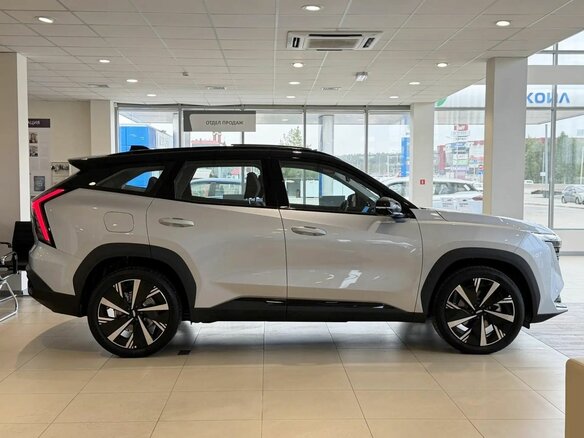 2026 Geely Atlas II, серебристый - вид 3