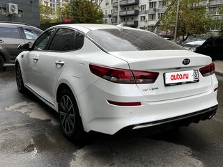 2018 Kia Optima IV Рестайлинг, белый, 2450000 рублей, вид 5