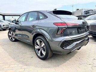 2026 Audi Q3 Sportback TFSI III (FJ), серый, 8100000 рублей, вид 4