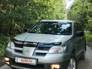 2004 Mitsubishi Outlander I, серебристый, 560000 рублей, вид 4