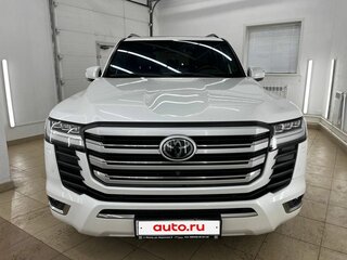 2021 Toyota Land Cruiser 300 Series, белый, 8550000 рублей, вид 2