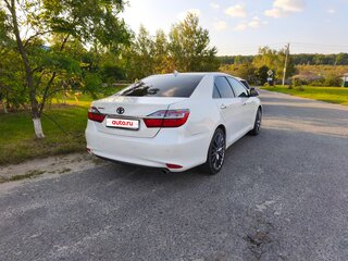 2018 Toyota Camry VII (XV50) Рестайлинг 2, белый, 2350000 рублей, вид 4