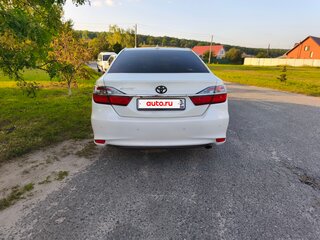 2018 Toyota Camry VII (XV50) Рестайлинг 2, белый, 2350000 рублей, вид 5