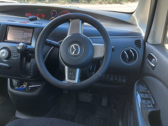 2011 Mazda Biante, серый, 1150000 рублей - вид 10