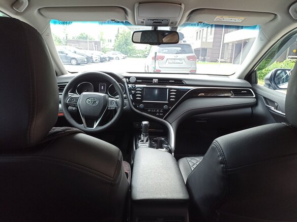 2019 Toyota Camry VIII (XV70), белый, 3100000 рублей - вид 9
