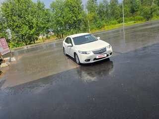2011 Honda Accord VIII Рестайлинг, белый, 1150000 рублей, вид 4