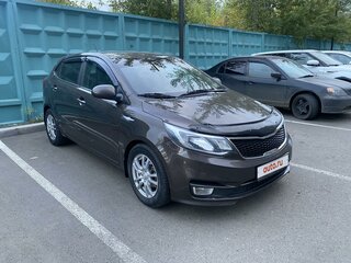 2017 Kia Rio III Рестайлинг, коричневый, 1200000 рублей, вид 5