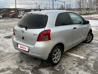 2008 Toyota Yaris II, серый, 300000 рублей, вид 4